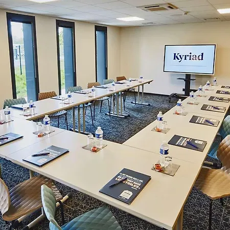 Kyriad - Senart Combs-la-Ville