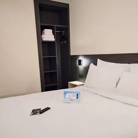 Ξενοδοχείο Kyriad - Senart 3*
